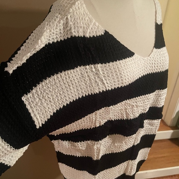 Colour Block Sweater - Picture 5 of 5